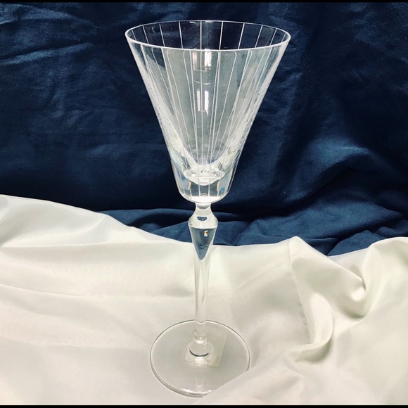 NIB Mikasa crystal Mireille pinstripe wine glasses - Picture 1 of 5